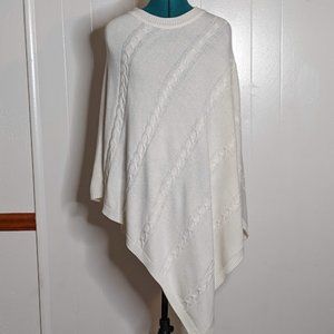 Queen Collection Women Knitted  Poncho. Size S-M.